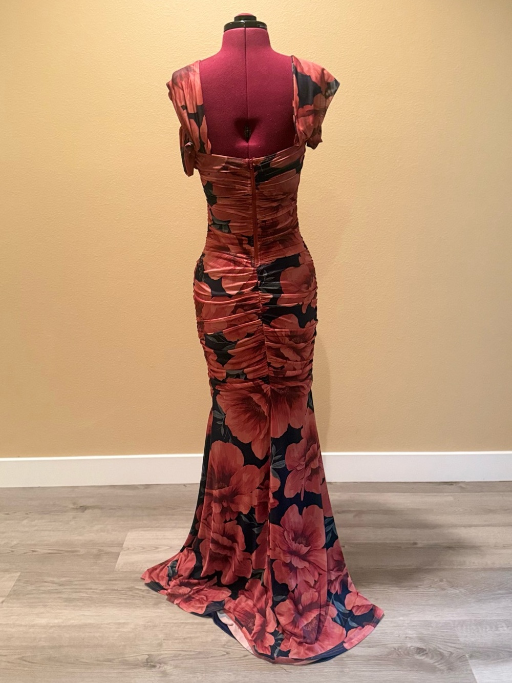 Windsor Red Floral Ruched Maxi Dress - Picture 2 of 2